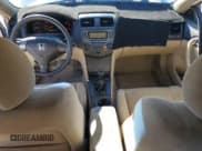 ✅ 2007 Honda Accord LX • VIN: 1HGCM71357A004389 • Lot: 84451965. Listed on Copart with 317,331 mi. Free auction sales archive from the USA and detailed vehicle history report at DreamBid. Image 8.