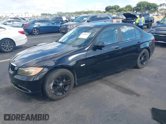 ✅ 2008 BMW 3 Series 328xi • VIN: WBAVC93538K041650 • Lot: 43830257. Listed on IAAI with 142,387 mi. Free auction sales archive from the USA and detailed vehicle history report at DreamBid. Image 2.