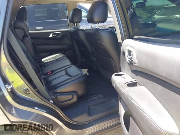 ✅ 2015 Nissan Pathfinder S • VIN: 5N1AR2MN1FC717747 • Lot: 42231333. Listed on IAAI with 107,732 mi. Free auction sales archive from the USA and detailed vehicle history report at DreamBid. Image 8.