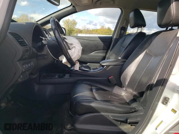 ✅ 2013 Nissan LEAF S • VIN: 1N4AZ0CP2DC411851 • Лот: 85768055. Опубликован ранее на Copart с пробегом 143 287 миль. Бесплатный доступ к архиву аукционных продаж из США и подробный отчёт об истории автомобиля на DreamBid. Изображение 7.