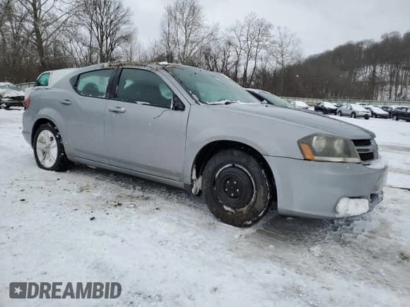 ✅ 2014 Dodge Avenger SE • VIN: 1C3CDZAB6EN130269 • Лот: 41590835. Опубликован ранее на Copart с пробегом 113 999 миль. Бесплатный доступ к архиву аукционных продаж из США и подробный отчёт об истории автомобиля на DreamBid. Изображение 4.