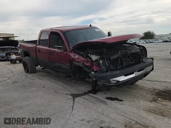 ✅ 2006 Chevrolet Silverado 2500HD LT2 • VIN: 1GCHK23U96F146989 • Lot: 62789965. Wystawiony na Copart z przebiegiem Nie podano. Bezpłatny archiwum sprzedaży aukcyjnych z USA i szczegółowy raport historii pojazdu na DreamBid. Zdjęcie 13.