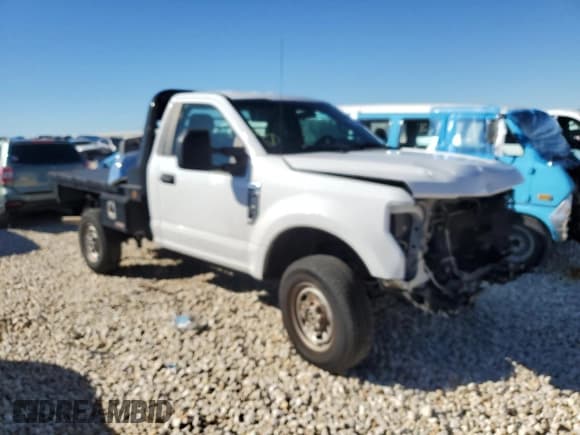 ✅ 2018 Ford F-250 XL • VIN: 1FDBF2B60JEC06830 • Lot: 84163034. Listed on Copart with 123,540 mi. Free auction sales archive from the USA and detailed vehicle history report at DreamBid. Image 4.