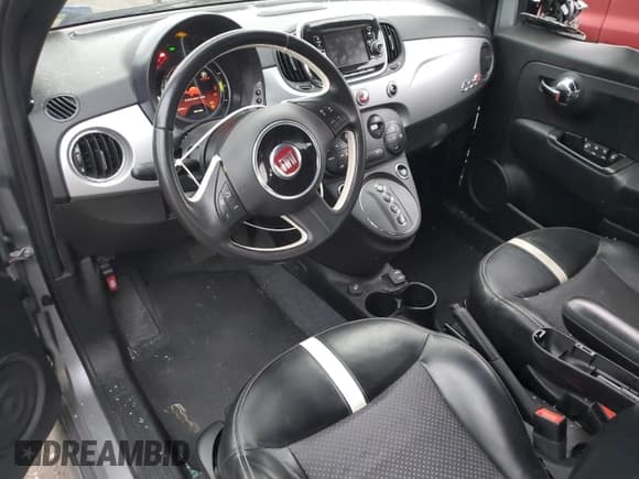 ✅ 2016 FIAT 500e • VIN: 3C3CFFGE0GT136145 • Lot: 43644295. Listed on Copart with 44,653 mi. Free auction sales archive from the USA and detailed vehicle history report at DreamBid. Image 8.