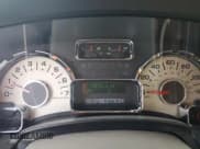 ✅ 2014 Ford Expedition XLT • VIN: 1FMJU1J56EEF01635 • Lot: 91891675. Wystawiony na Copart z przebiegiem 115 137 mil. Bezpłatny archiwum sprzedaży aukcyjnych z USA i szczegółowy raport historii pojazdu na DreamBid. Zdjęcie 9.