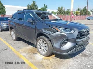 ✅ 2024 Toyota Highlander LE • VIN: 5TDKDRAH0RS548452 • Лот: 43329399. Опубликован ранее на IAAI с пробегом Не указан. Бесплатный доступ к архиву аукционных продаж из США и подробный отчёт об истории автомобиля на DreamBid. Изображение 1.