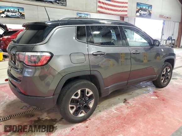 ✅ 2017 Jeep Compass Trailhawk • VIN: 3C4NJDDB0HT641363 • Lot: 90610445. Wystawiony na Copart z przebiegiem 110 141 mil. Bezpłatny archiwum sprzedaży aukcyjnych z USA i szczegółowy raport historii pojazdu na DreamBid. Zdjęcie 3.