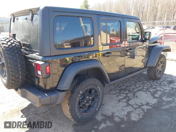 ✅ 2023 Jeep Wrangler • VIN: 1C4JJXN65PW703818 • Lot: 41830523. Wystawiony na IAAI z przebiegiem 41 129 mil. Bezpłatny archiwum sprzedaży aukcyjnych z USA i szczegółowy raport historii pojazdu na DreamBid. Zdjęcie 4.