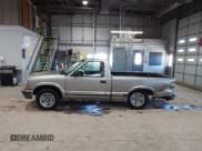 ✅ 2000 Chevrolet S-10 LS • VIN: 1GCCS1449YK187118 • Лот: 41278247. Опубликован ранее на IAAI с пробегом Не указан. Бесплатный доступ к архиву аукционных продаж из США и подробный отчёт об истории автомобиля на DreamBid. Изображение 14.