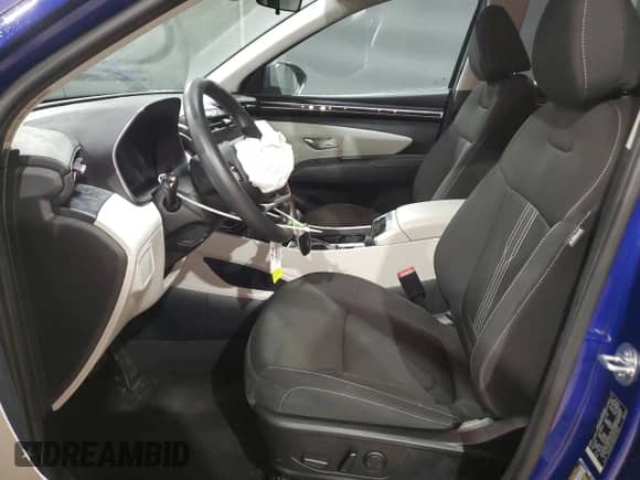 2023 Hyundai Tucson SEL z VIN 5NMJB3AE8PH272042, wystawiony jako Copart lot #47293235 z przebiegiem 45 718 mil mil oraz Czysty tytuł • Clean title. Historia ofert i sprzedaży dostępna na DreamBid. Obrazek 7.