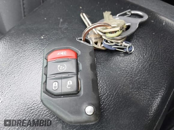 ✅ 2018 Jeep Wrangler Sport S • VIN: 1C4GJXAGXJW197483 • Lot: 41825305. Listed on IAAI with 64,173 mi. Free auction sales archive from the USA and detailed vehicle history report at DreamBid. Image 11.