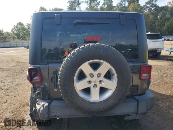 ✅ 2014 Jeep Wrangler Sport • VIN: 1C4AJWAG1EL187819 • Lot: 82273535. Wystawiony na Copart z przebiegiem 112 383 mil. Bezpłatny archiwum sprzedaży aukcyjnych z USA i szczegółowy raport historii pojazdu na DreamBid. Zdjęcie 6.