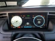 ✅ 2023 Hyundai Tucson SEL • VIN: 5NMJFCAE1PH161739 • Lot: 44780983. Wystawiony na Copart z przebiegiem 2 427 mil. Bezpłatny archiwum sprzedaży aukcyjnych z USA i szczegółowy raport historii pojazdu na DreamBid. Zdjęcie 9.