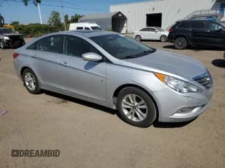 ✅ 2013 Hyundai Sonata GLS • VIN: 5NPEB4AC9DH637638 • Lot: 69051544. Listed on Copart with 125,099 mi. Free auction sales archive from the USA and detailed vehicle history report at DreamBid. Image 4.