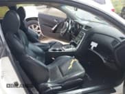 ✅ 2010 Hyundai Genesis Coupe • VIN: KMHHU6KH2AU038218 • Lot: 42437658. Wystawiony na IAAI z przebiegiem 172 440 mil. Bezpłatny archiwum sprzedaży aukcyjnych z USA i szczegółowy raport historii pojazdu na DreamBid. Zdjęcie 5.