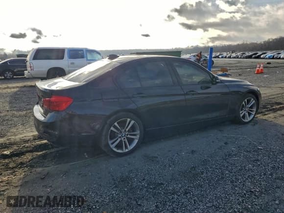 ✅ 2018 BMW 3 Series 330i • VIN: WBA8B9G54JNU96666 • Lot: 93998165. Listed on Copart with 103,327 mi. Free auction sales archive from the USA and detailed vehicle history report at DreamBid. Image 3.