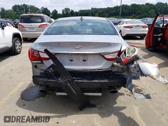 ✅ 2012 Hyundai Sonata SE • VIN: 5NPEC4AC9CH477031 • Lot: 60033034. Listed on Copart with 88,859 mi. Free auction sales archive from the USA and detailed vehicle history report at DreamBid. Image 6.