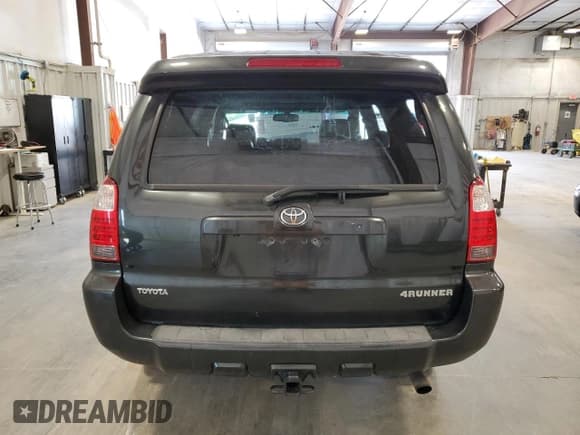 ✅ 2008 Toyota 4Runner Limited • VIN: JTEBU17RX8K014071 • Lot: 68344895. Listed on Copart with 285,183 mi. Free auction sales archive from the USA and detailed vehicle history report at DreamBid. Image 6.