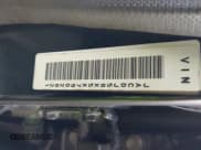 ✅ 1999 Isuzu Trooper S • VIN: JACDJ58X5X7902821 • Lot: 40762329. Wystawiony na IAAI z przebiegiem 182 773 mil. Bezpłatny archiwum sprzedaży aukcyjnych z USA i szczegółowy raport historii pojazdu na DreamBid. Zdjęcie 9.