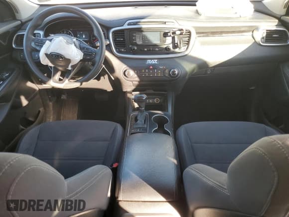✅ 2017 Kia Sorento LX • VIN: 5XYPGDA35HG288579 • Lot: 89463095. Listed on Copart with 159,352 mi. Free auction sales archive from the USA and detailed vehicle history report at DreamBid. Image 8.