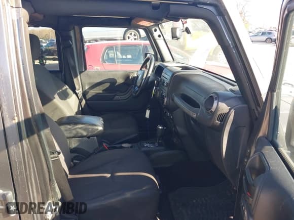 ✅ 2017 Jeep Wrangler Unlimited Sport • VIN: 1C4BJWDG2HL737047 • Lot: 43702240. Listed on IAAI with 105,048 mi. Free auction sales archive from the USA and detailed vehicle history report at DreamBid. Image 5.