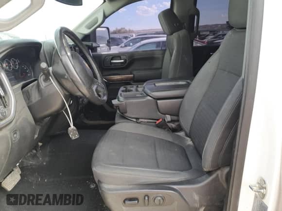 2021 Chevrolet Silverado 3500HD LT z VIN 1GC4YTEY4MF304820, wystawiony jako Copart lot #80626455 z przebiegiem 228 802 mil mil oraz Czysty tytuł • Clean title. Historia ofert i sprzedaży dostępna na DreamBid. Obrazek 7.