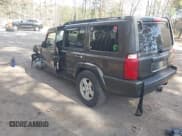 ✅ 2006 Jeep Commander • VIN: 1J8HG48K36C342666 • Lot: 41908526. Wystawiony na IAAI z przebiegiem 199 163 mil. Bezpłatny archiwum sprzedaży aukcyjnych z USA i szczegółowy raport historii pojazdu na DreamBid. Zdjęcie 3.