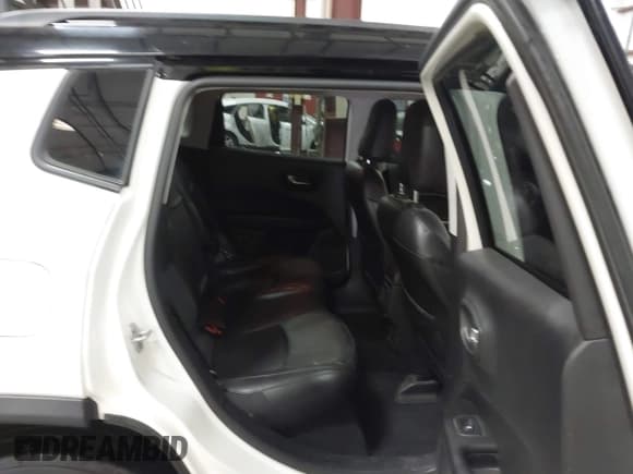 ✅ 2019 Jeep Compass Latitude • VIN: 3C4NJDBB2KT616748 • Lot: 43093628. Listed on IAAI with 87,538 mi. Free auction sales archive from the USA and detailed vehicle history report at DreamBid. Image 8.