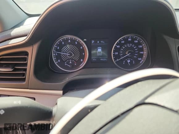 ✅ 2020 Hyundai Elantra SE • VIN: 5NPD74LF3LH612558 • Lot: 81070995. Listed on Copart with 95,529 mi. Free auction sales archive from the USA and detailed vehicle history report at DreamBid. Image 9.