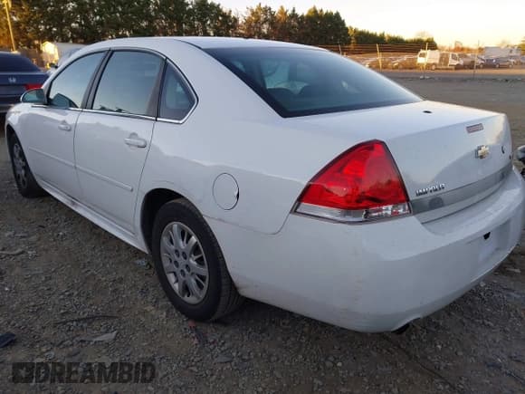 ✅ 2010 Chevrolet Impala Police Police • VIN: 2G1WD5EM9A1199927 • Лот: 43733944. Опубликован ранее на IAAI с пробегом 122 285 миль. Бесплатный доступ к архиву аукционных продаж из США и подробный отчёт об истории автомобиля на DreamBid. Изображение 3.