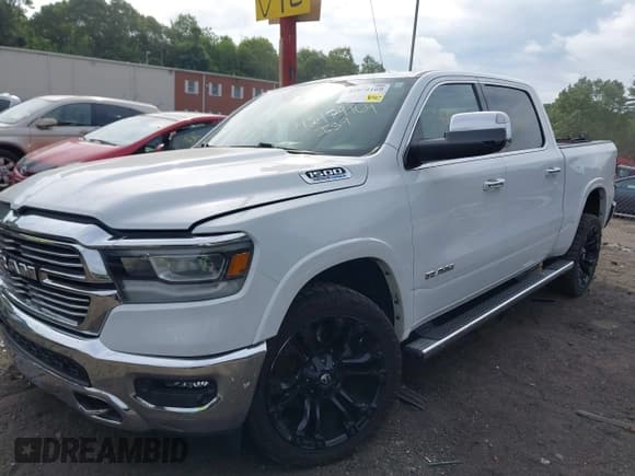✅ 2021 Ram 1500 Laramie • VIN: 1C6SRFJT7MN756886 • Lot: 42979169. Wystawiony na IAAI z przebiegiem 82 927 mil. Bezpłatny archiwum sprzedaży aukcyjnych z USA i szczegółowy raport historii pojazdu na DreamBid. Zdjęcie 16.
