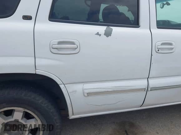 2002 Chevrolet Tahoe LS with VIN 1GNEC13Z22R147231, listed as a IAAI auction lot 42317819 with 227,904 mi miles and . Bid and sale history available at DreamBid. Image 13.