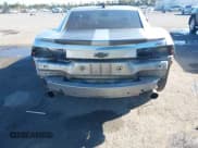 ✅ 2010 Chevrolet Camaro 2SS • VIN: 2G1FK1EJ8A9130278 • Lot: 43602800. Wystawiony na IAAI z przebiegiem 143 468 mil. Bezpłatny archiwum sprzedaży aukcyjnych z USA i szczegółowy raport historii pojazdu na DreamBid. Zdjęcie 6.