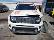✅ 2020 Jeep Renegade Latitude • VIN: ZACNJABB7LPL17440 • Lot: 81673455. Wystawiony na Copart z przebiegiem 64 103 mil. Bezpłatny archiwum sprzedaży aukcyjnych z USA i szczegółowy raport historii pojazdu na DreamBid. Zdjęcie 5.