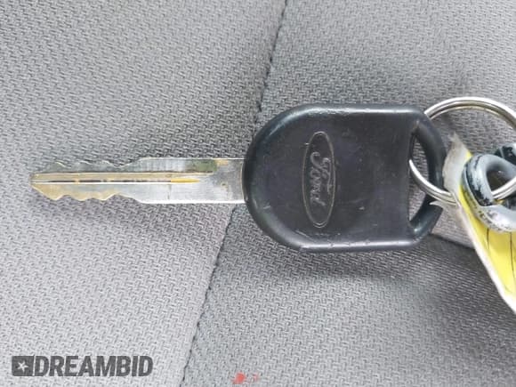 ✅ 2006 Ford F-150 STX • VIN: 1FTRX12W56NA46106 • Lot: 42995525. Listed on IAAI with Not provided. Free auction sales archive from the USA and detailed vehicle history report at DreamBid. Image 11.