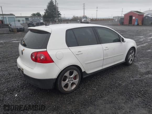 ✅ 2009 Volkswagen Golf GTI • VIN: WVWGV71K19W093887 • Lot: 43615999. Wystawiony na IAAI z przebiegiem 145 562 mil. Bezpłatny archiwum sprzedaży aukcyjnych z USA i szczegółowy raport historii pojazdu na DreamBid. Zdjęcie 4.