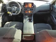 ✅ 2024 Nissan Pathfinder S • VIN: 5N1DR3AC9RC269915 • Lot: 65263845. Wystawiony na Copart z przebiegiem 31 892 mil. Bezpłatny archiwum sprzedaży aukcyjnych z USA i szczegółowy raport historii pojazdu na DreamBid. Zdjęcie 8.