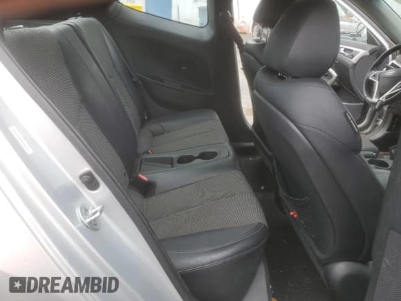 ✅ 2013 Hyundai Veloster w/Black Int • VIN: KMHTC6AD8DU151185 • Lot: 85415014. Wystawiony na Copart z przebiegiem 133 203 mil. Bezpłatny archiwum sprzedaży aukcyjnych z USA i szczegółowy raport historii pojazdu na DreamBid. Zdjęcie 10.