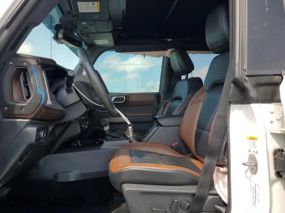 ✅ 2021 Ford Bronco • VIN: 1FMEE5DP5MLA86594 • Лот: 51116725. Опубликован ранее на Copart с пробегом 74 104 миль. Бесплатный доступ к архиву аукционных продаж из США и подробный отчёт об истории автомобиля на DreamBid. Изображение 7.