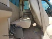 ✅ 2000 Ford F-250 XL • VIN: 1FTNX21F3YEE52488 • Лот: 82152775. Опубликован ранее на Copart с пробегом 294 184 миль. Бесплатный доступ к архиву аукционных продаж из США и подробный отчёт об истории автомобиля на DreamBid. Изображение 10.