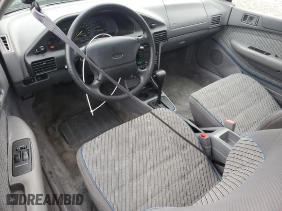 ✅ 1995 Ford Escort • VIN: 1FASP1284SW307142 • Lot: 88531955. Wystawiony na Copart z przebiegiem 93 323 mil. Bezpłatny archiwum sprzedaży aukcyjnych z USA i szczegółowy raport historii pojazdu na DreamBid. Zdjęcie 8.