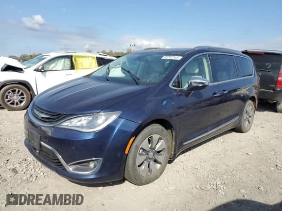 ✅ 2018 Chrysler Pacifica Hybrid Limited • VIN: 2C4RC1N71JR109620 • Lot: 82207345. Wystawiony na Copart z przebiegiem 115 531 mil. Bezpłatny archiwum sprzedaży aukcyjnych z USA i szczegółowy raport historii pojazdu na DreamBid. Zdjęcie 1.