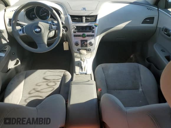 ✅ 2010 Chevrolet Malibu 1LT • VIN: 1G1ZC5EB9A4138872 • Lot: 70820704. Wystawiony na Copart z przebiegiem 150 760 mil. Bezpłatny archiwum sprzedaży aukcyjnych z USA i szczegółowy raport historii pojazdu na DreamBid. Zdjęcie 8.