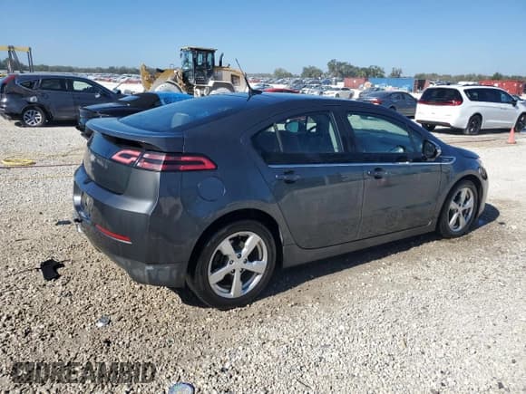 ✅ 2013 Chevrolet Volt • VIN: 1G1RA6E47DU137334 • Lot: 82895344. Wystawiony na Copart z przebiegiem 134 778 mil. Bezpłatny archiwum sprzedaży aukcyjnych z USA i szczegółowy raport historii pojazdu na DreamBid. Zdjęcie 3.