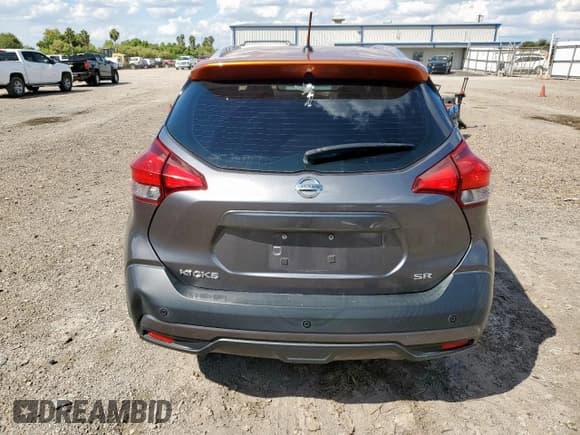 ✅ 2018 Nissan Kicks SR • VIN: 3N1CP5CU0JL542940 • Lot: 84646825. Wystawiony na Copart z przebiegiem 71 634 mil. Bezpłatny archiwum sprzedaży aukcyjnych z USA i szczegółowy raport historii pojazdu na DreamBid. Zdjęcie 6.