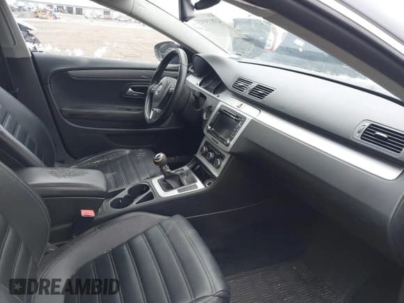 ✅ 2011 Volkswagen CC Sport • VIN: WVWNP7AN2BE711824 • Lot: 43833693. Listed on IAAI with 190,292 mi. Free auction sales archive from the USA and detailed vehicle history report at DreamBid. Image 5.