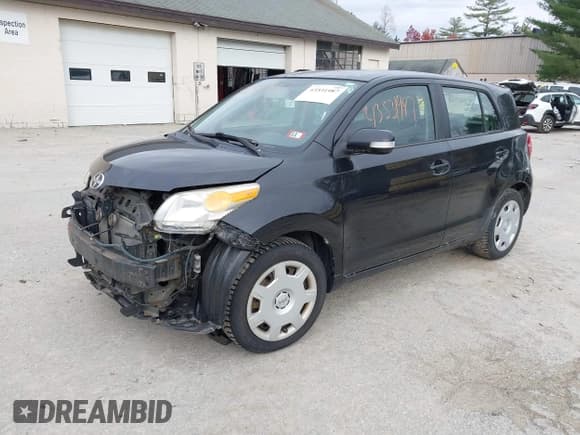 ✅ 2010 Scion xD • VIN: JTKKU4B43AJ055101 • Lot: 43531987. Wystawiony na IAAI z przebiegiem 221 363 mil. Bezpłatny archiwum sprzedaży aukcyjnych z USA i szczegółowy raport historii pojazdu na DreamBid. Zdjęcie 2.