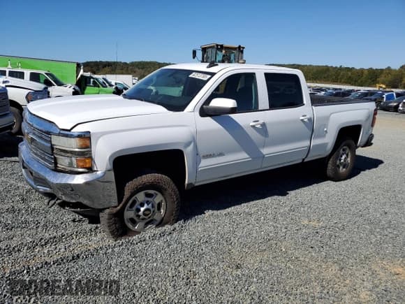 ✅ 2015 Chevrolet Silverado 2500HD LT • VIN: 1GC1CVEG0FF570391 • Lot: 82513765. Wystawiony na Copart z przebiegiem 145 314 mil. Bezpłatny archiwum sprzedaży aukcyjnych z USA i szczegółowy raport historii pojazdu na DreamBid. Zdjęcie 1.