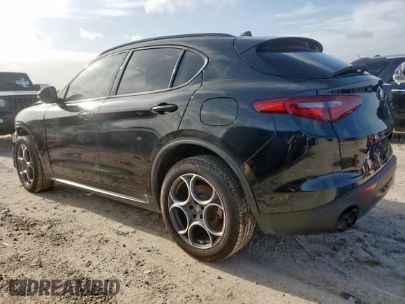 ✅ 2022 Alfa Romeo Stelvio Sprint • VIN: ZASPAJAN2N7D48075 • Лот: 65416685. Опубликован ранее на Copart с пробегом 49 068 миль. Бесплатный доступ к архиву аукционных продаж из США и подробный отчёт об истории автомобиля на DreamBid. Изображение 2.
