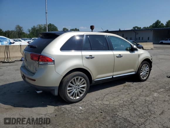✅ 2011 Lincoln MKX • VIN: 2LMDJ8JK6BBJ28161 • Lot: 68316385. Listed on Copart with 64,577 mi. Free auction sales archive from the USA and detailed vehicle history report at DreamBid. Image 3.